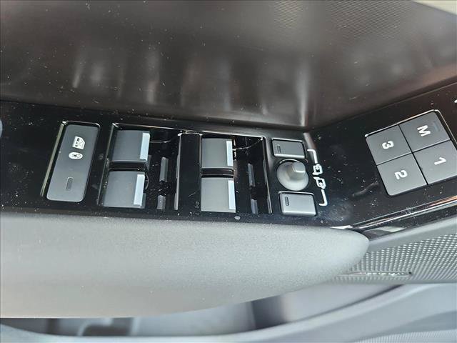 Used 2026 Land Rover Range Rover Velar Dynamic SE AWD/4WD image 27