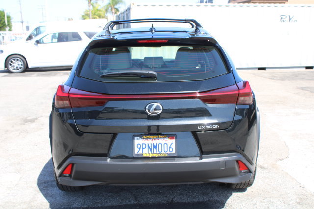 Used 2025 Lexus UX 300h FWD w/ Accessory Package (Z2) image 5
