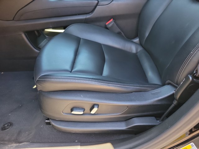 Used 2023 Cadillac XT6 Luxury FWD image 7