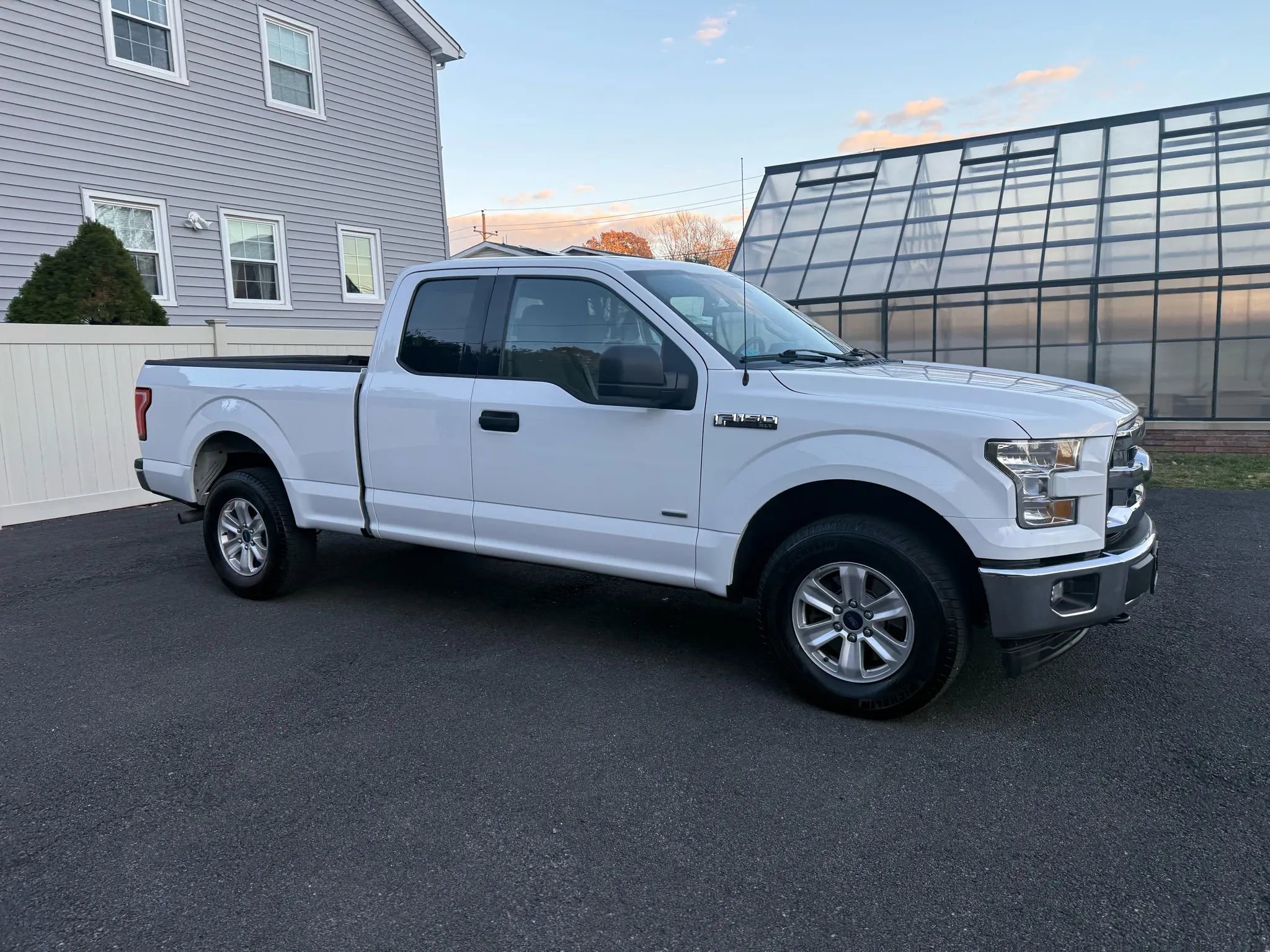 Used 2017 Ford F150 XLT w/ Trailer Tow Package image 13