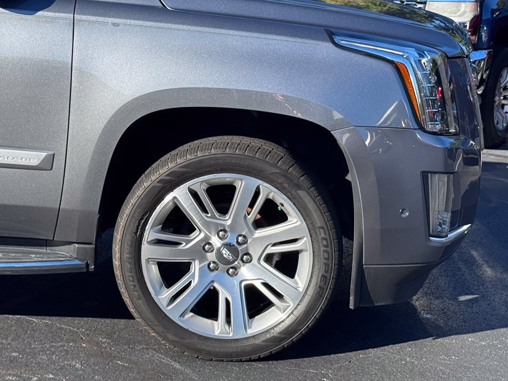Used 2020 Cadillac Escalade Luxury AWD/4WD image 51