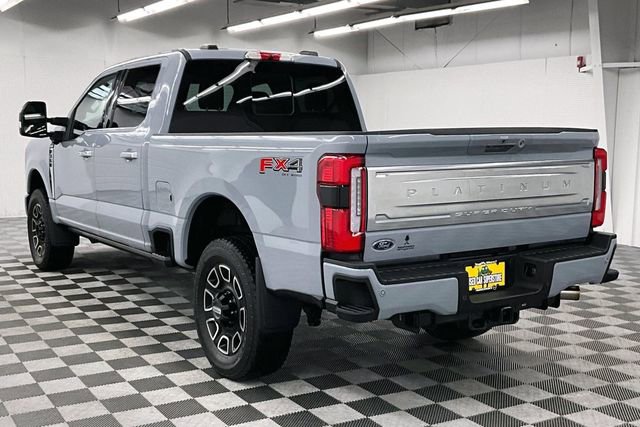 Used 2024 Ford F350 Platinum w/ FX4 Off-Road Package image 3