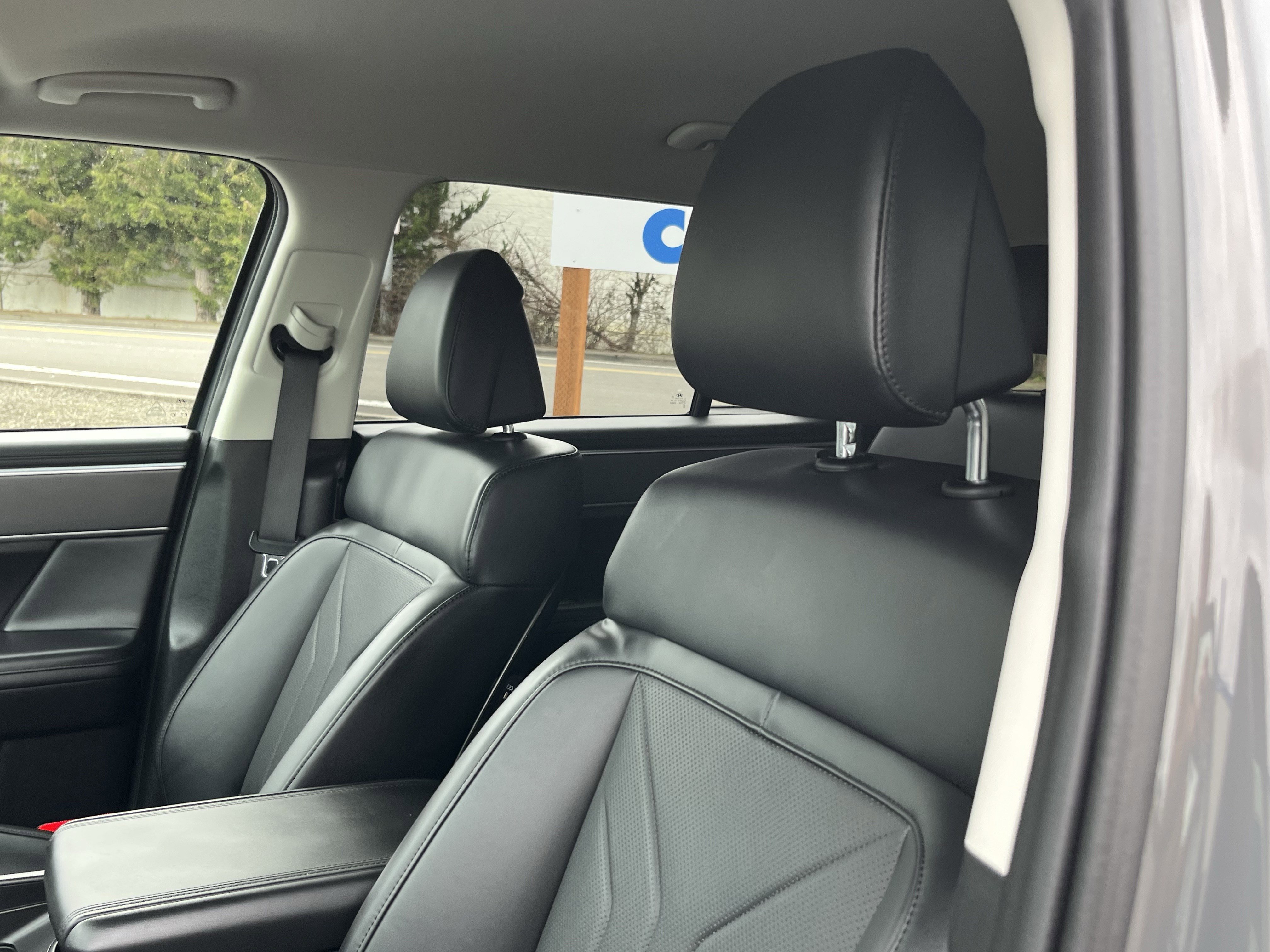 Certified 2024 Hyundai Santa Fe SEL image 17