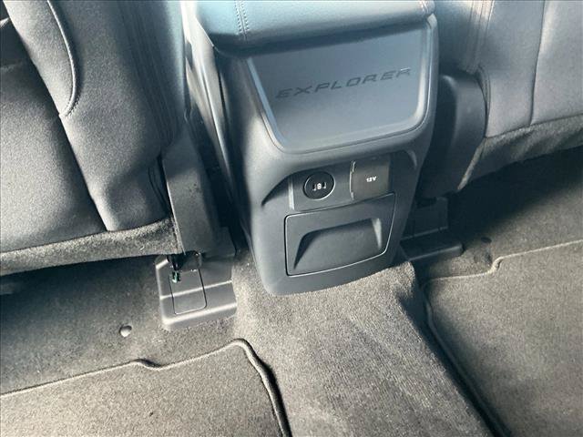 New 2026 Ford Explorer Active RWD image 18