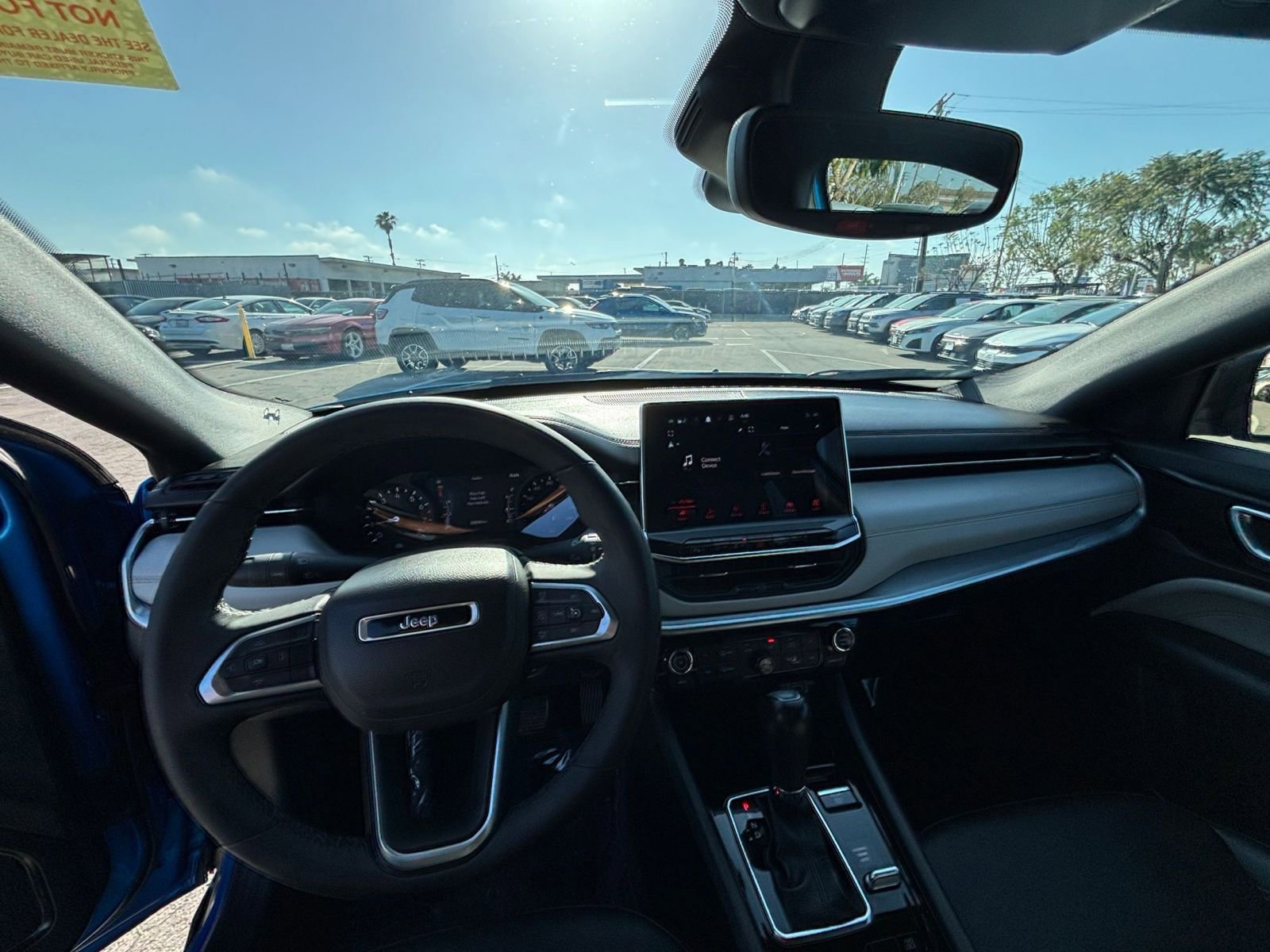 Used 2025 Jeep Compass Limited image 34