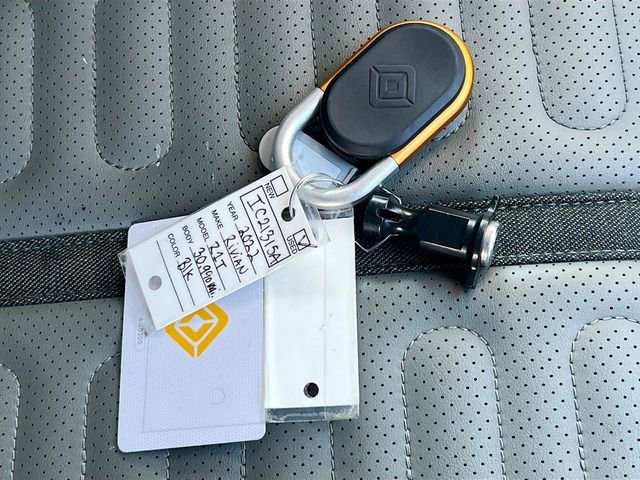 Used 2022 Rivian R1T Adventure image 31