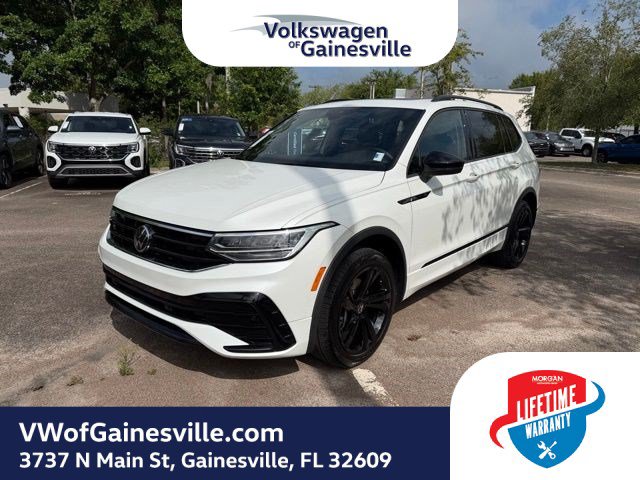 Certified 2024 Volkswagen Tiguan SE R-Line AWD/4WD image 3