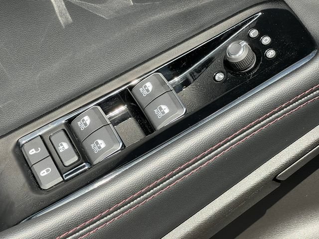 Used 2025 Jeep Wagoneer S Limited AWD/4WD image 16