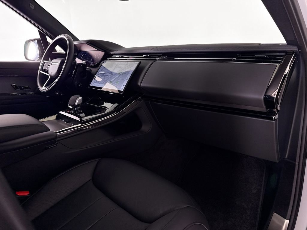 Used 2024 Land Rover Range Rover Sport SE image 13