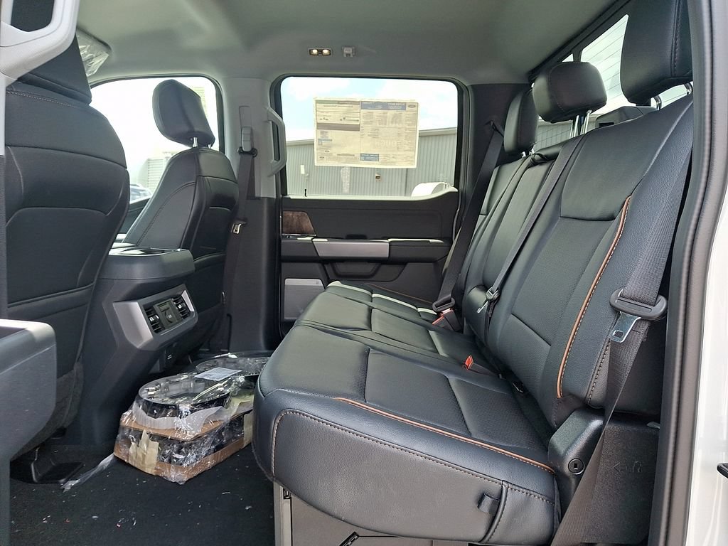 New 2026 Ford F250 Lariat w/ Black Appearance Package AWD/4WD image 6