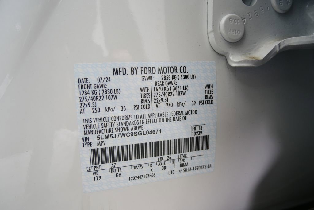 Used 2025 Lincoln Aviator Reserve w/ Jet Appearance Package image 30