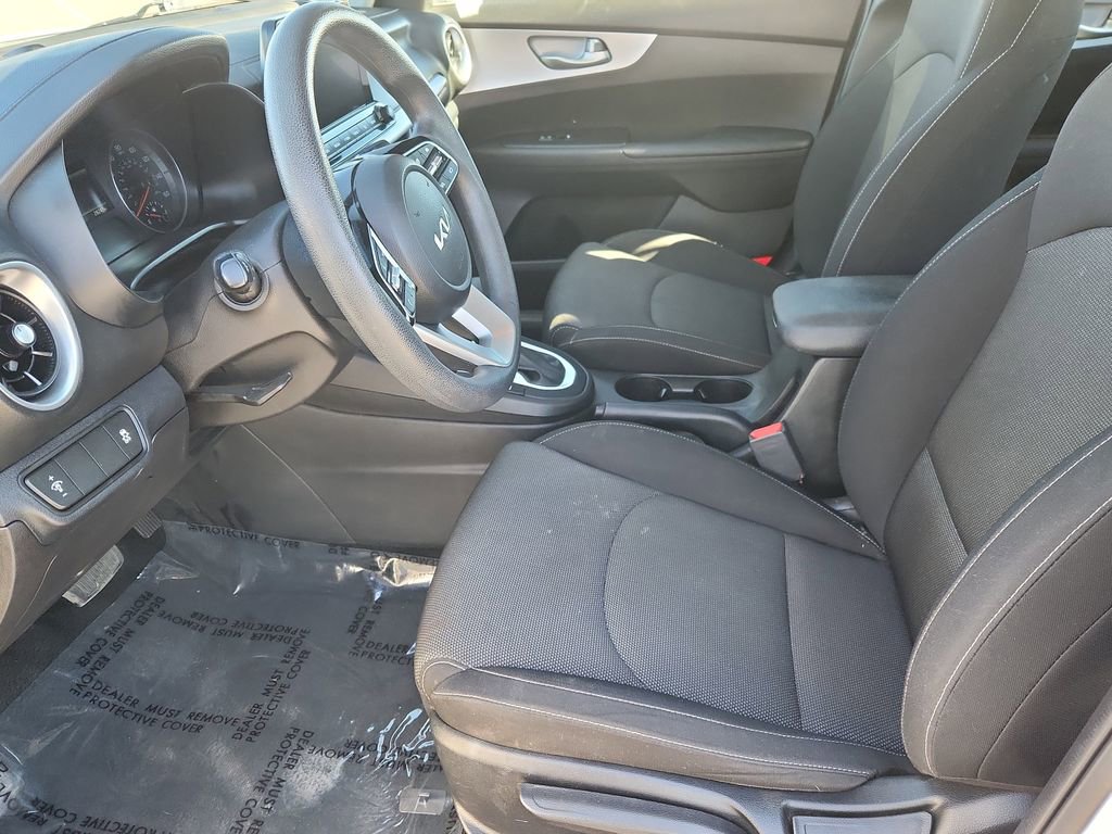 Used 2023 Kia Forte LXS image 7