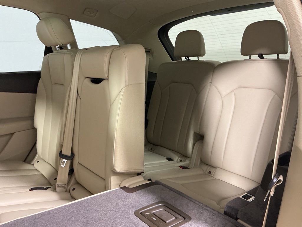 Used 2018 Audi Q7 3.0T Premium Plus w/ Premium Plus Package image 31