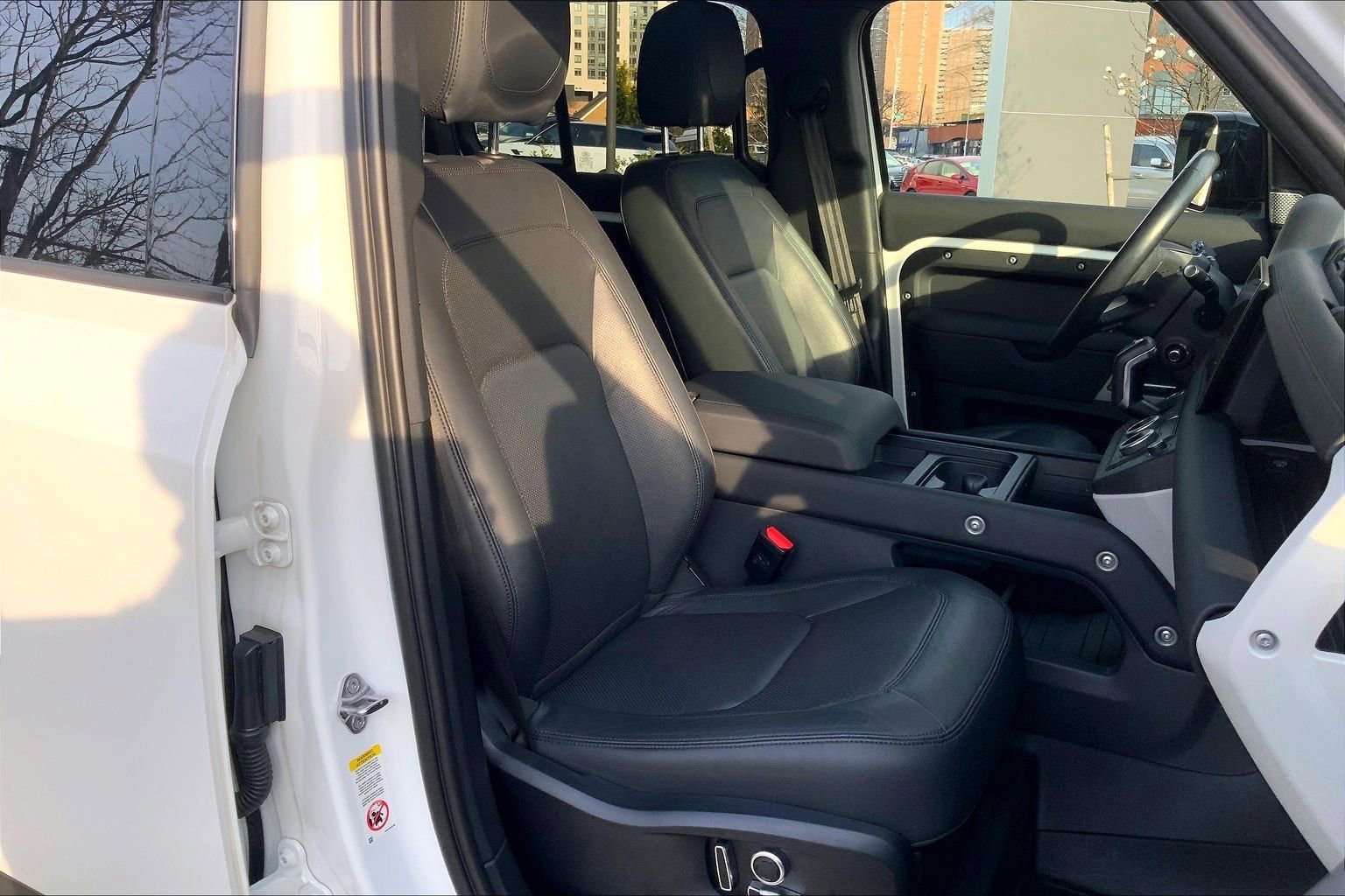 Used 2024 Land Rover Defender 130 S image 8