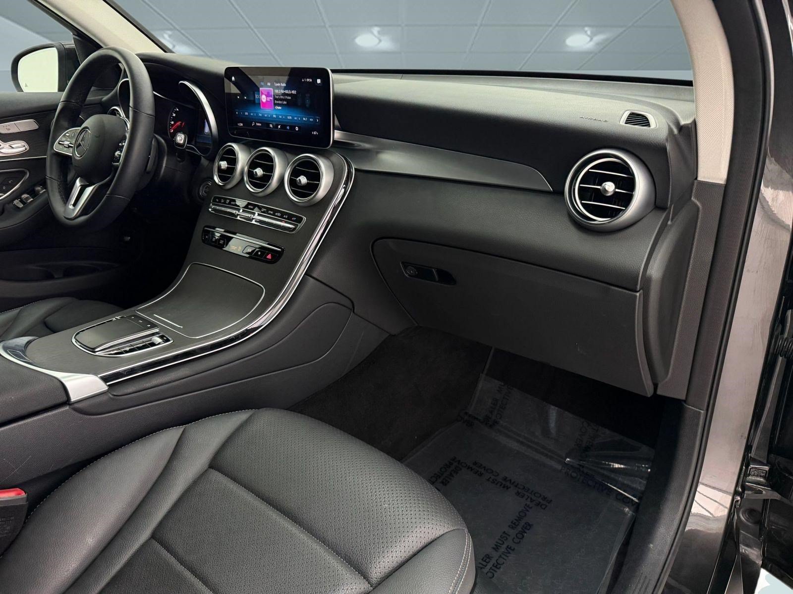 Used 2022 Mercedes-Benz GLC 300 image 26