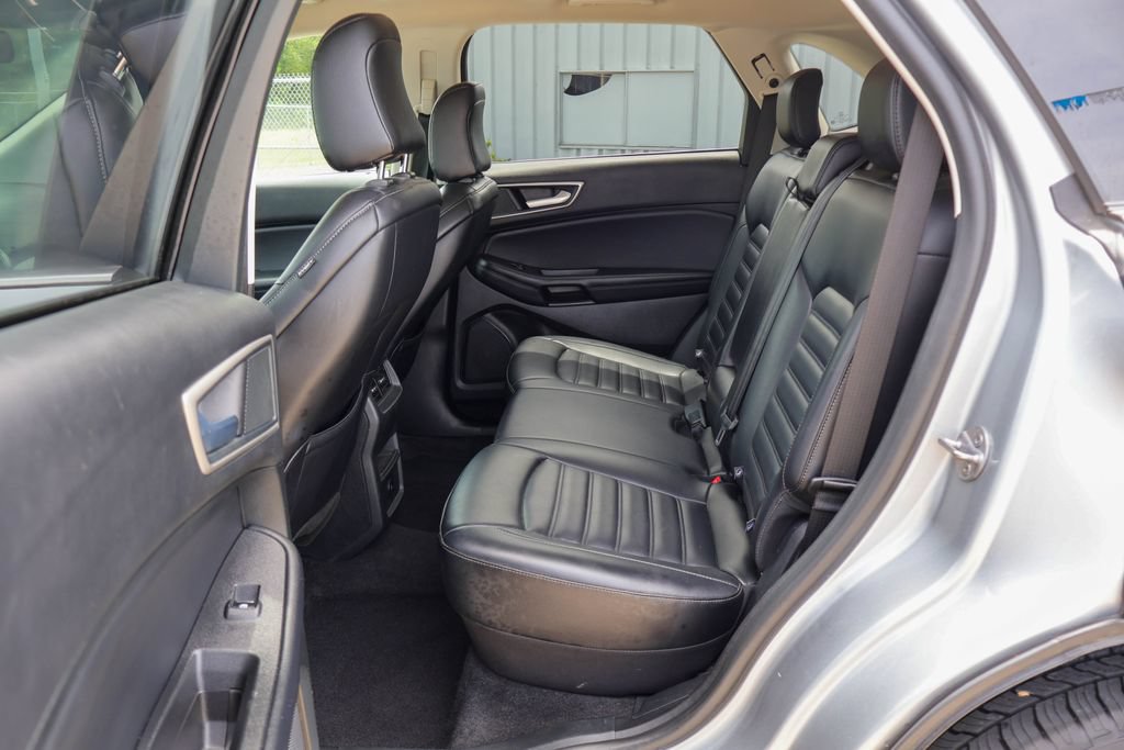 Used 2024 Ford Edge SEL AWD/4WD image 9
