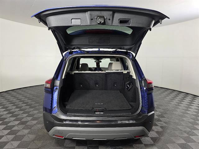 Used 2023 Nissan Rogue SV AWD/4WD image 19
