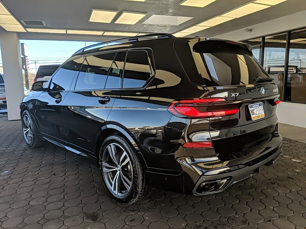 Used 2024 BMW X7 M60i w/ Executive Package image 13