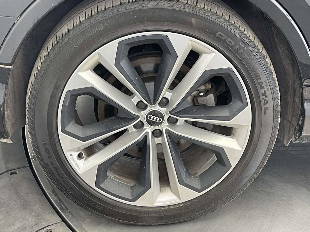 Used 2021 Audi Q7 3.0T Prestige w/ Prestige Package AWD/4WD image 13