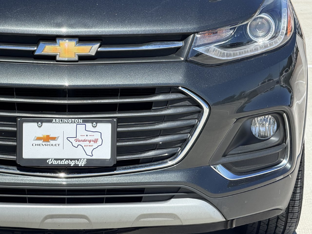 Used 2020 Chevrolet Trax Premier w/ LPO, Protection Package FWD image 8