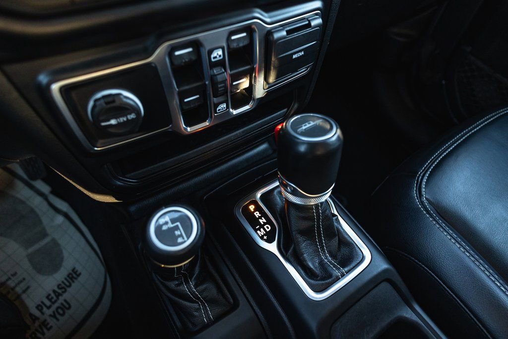 Used 2023 Jeep Gladiator Overland w/ Popular Equipment Package image 21