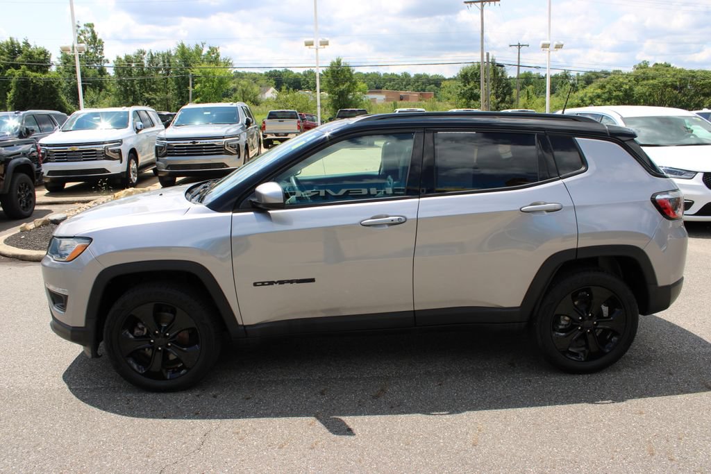 Used 2021 Jeep Compass Latitude w/ Sun and Sound Group AWD/4WD image 29