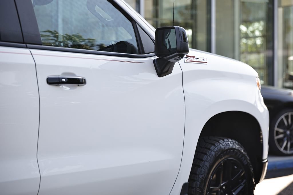 Used 2024 Chevrolet Silverado 1500 LT Trail Boss w/ LT Trail Boss Premium Package AWD/4WD image 7