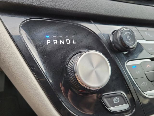 Used 2024 Chrysler Pacifica Touring-L image 23