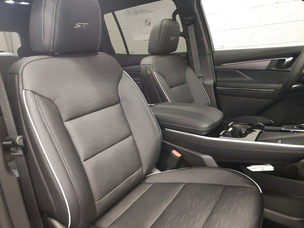 New 2026 Buick Enclave Sport Touring w/ Power Package image 9