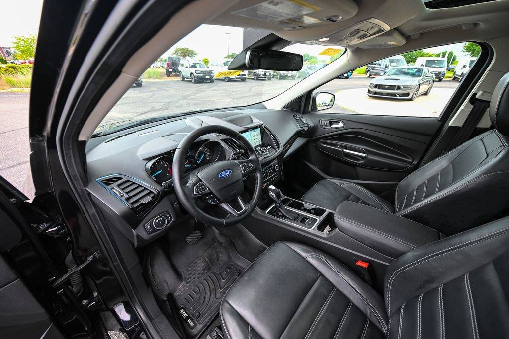 Used 2019 Ford Escape Titanium AWD/4WD image 18