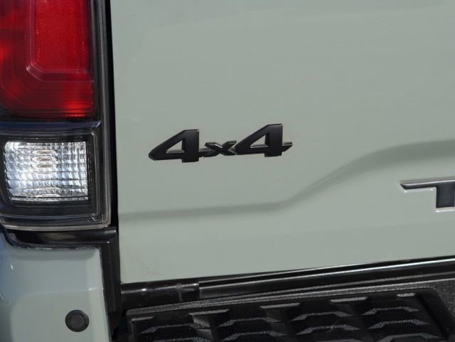 Used 2021 Toyota Tacoma TRD Pro AWD/4WD image 18