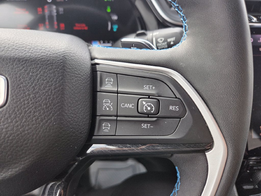 Used 2023 Jeep Grand Cherokee Trailhawk AWD/4WD image 13
