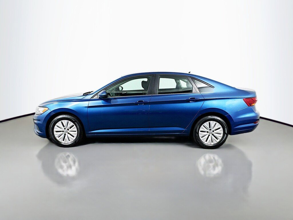 Used 2019 Volkswagen Jetta S image 2