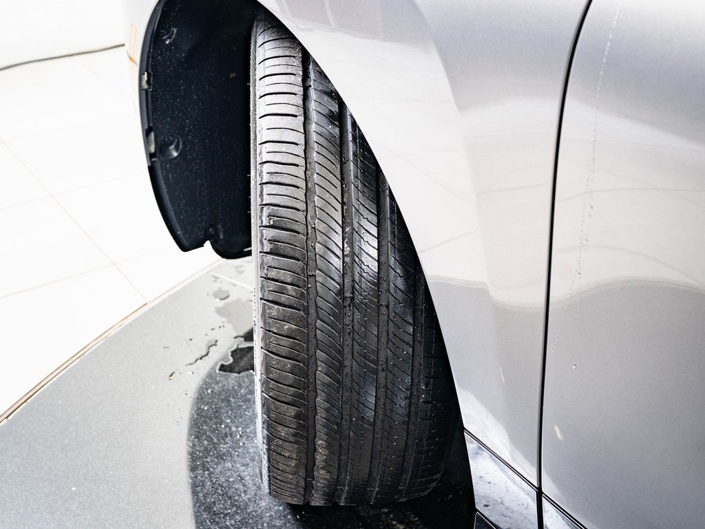 Used 2023 BMW iX M60 image 36