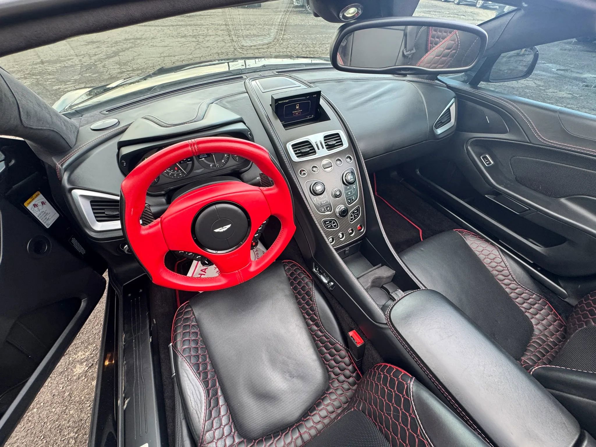 Used 2014 Aston Martin Vanquish Volante RWD image 19