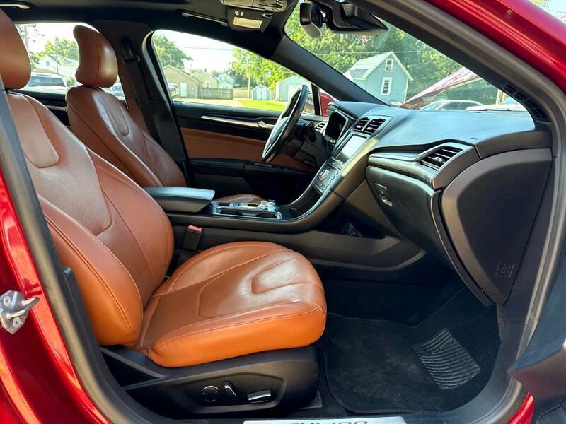 Used 2019 Ford Fusion Titanium image 24