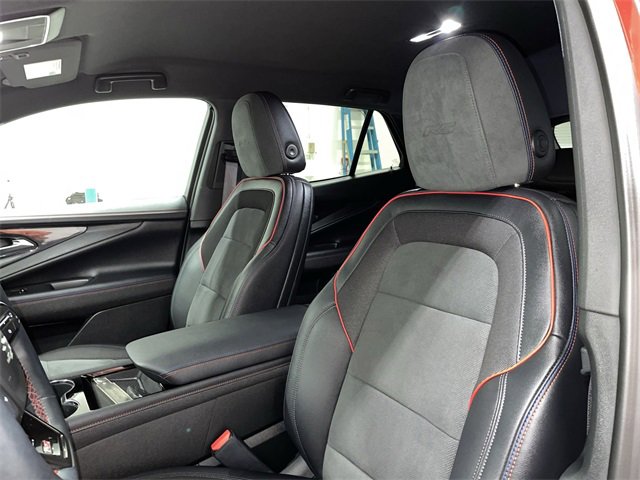 Certified 2025 Chevrolet Blazer EV RS image 24