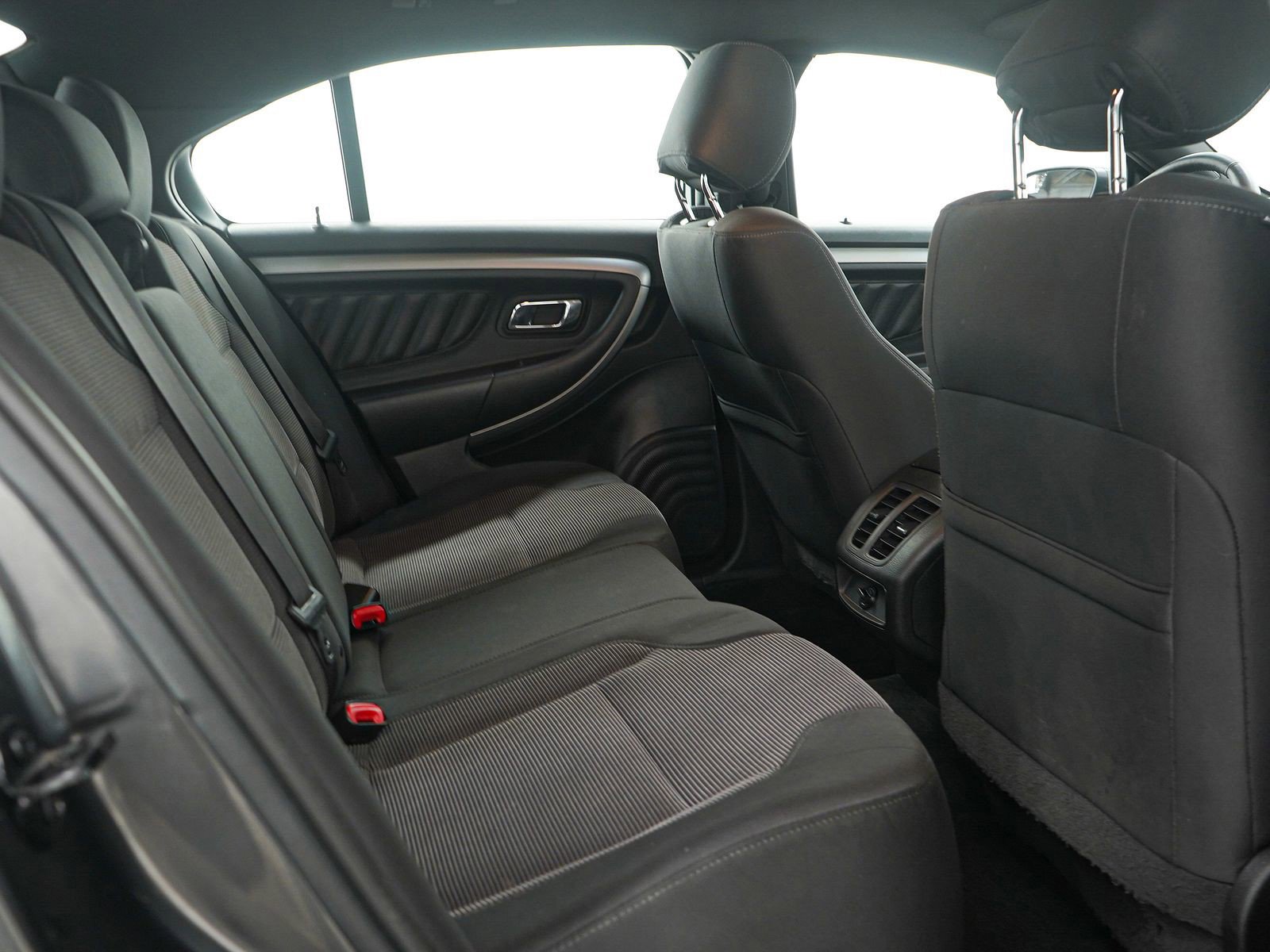 Used 2018 Ford Taurus SEL w/ Equipment Group 201A image 13