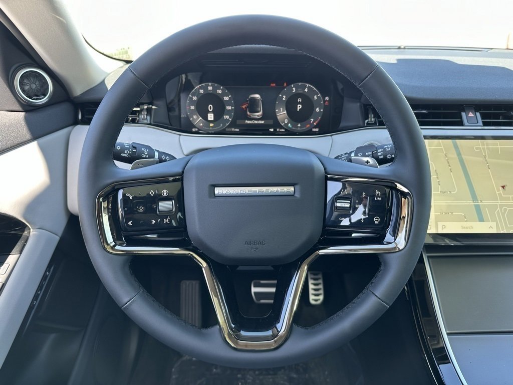 Used 2024 Land Rover Range Rover Evoque Dynamic SE image 16