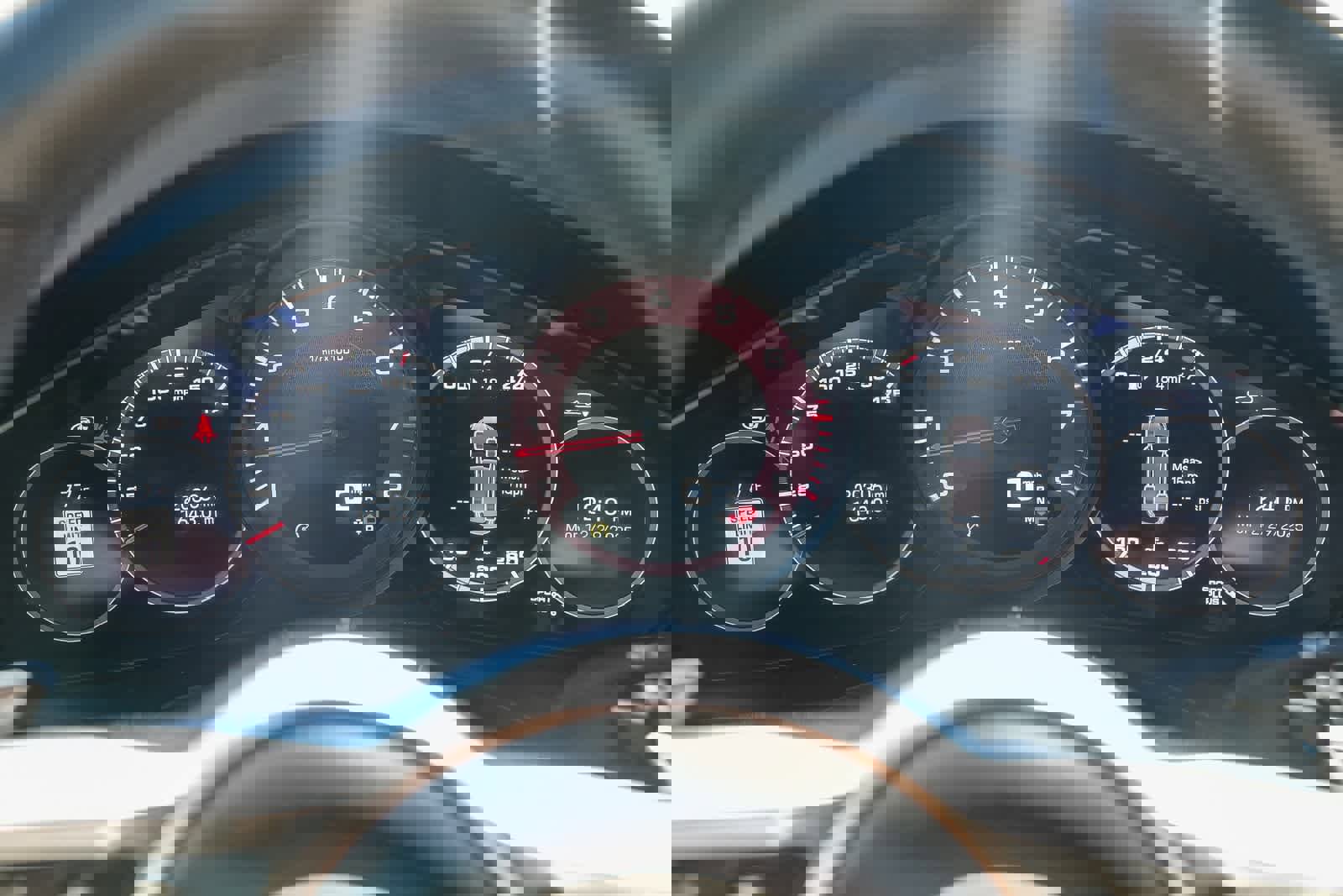 Used 2023 Porsche Cayenne Platinum Edition image 21