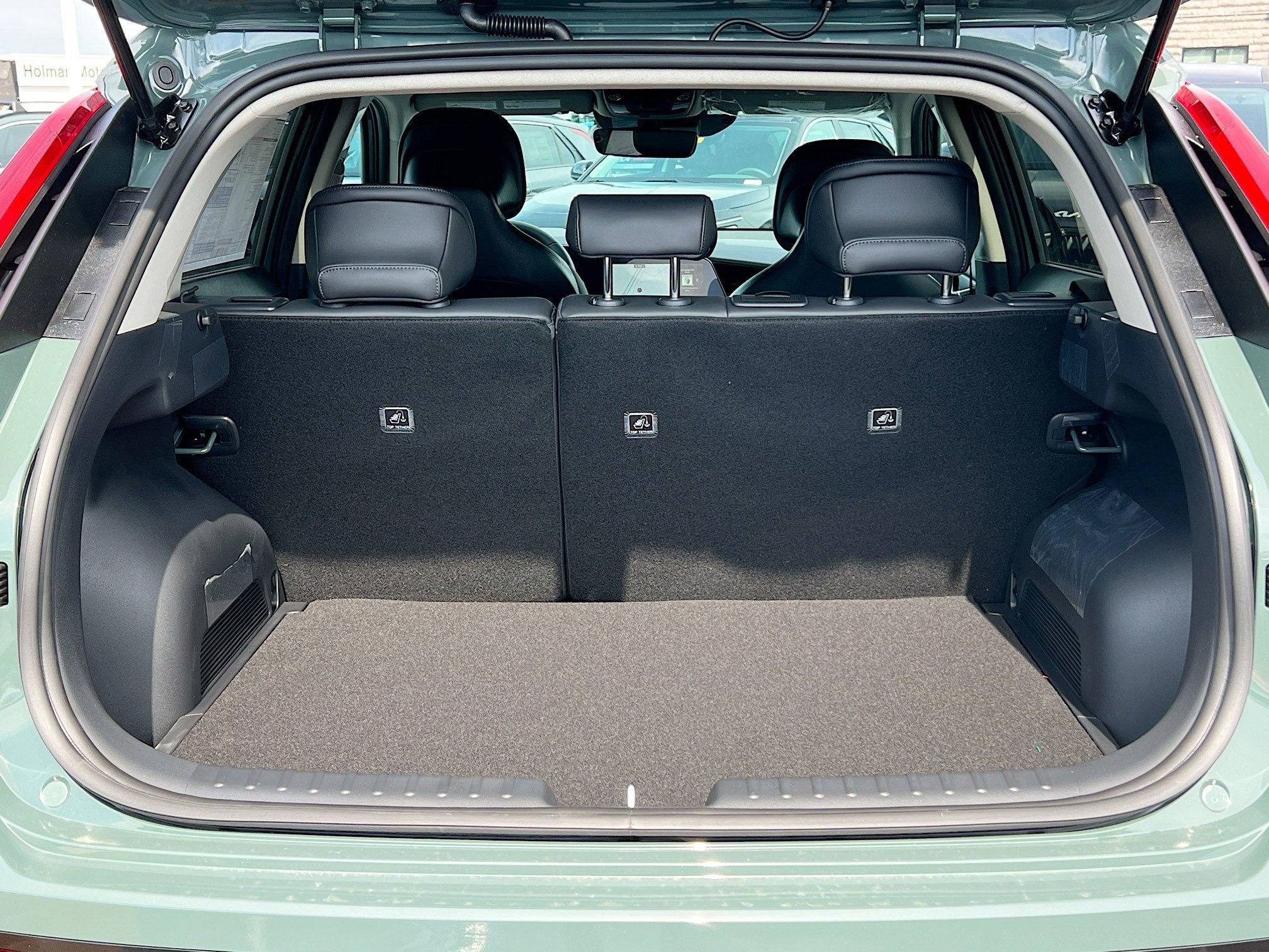 New 2025 Kia Niro EX Touring image 25