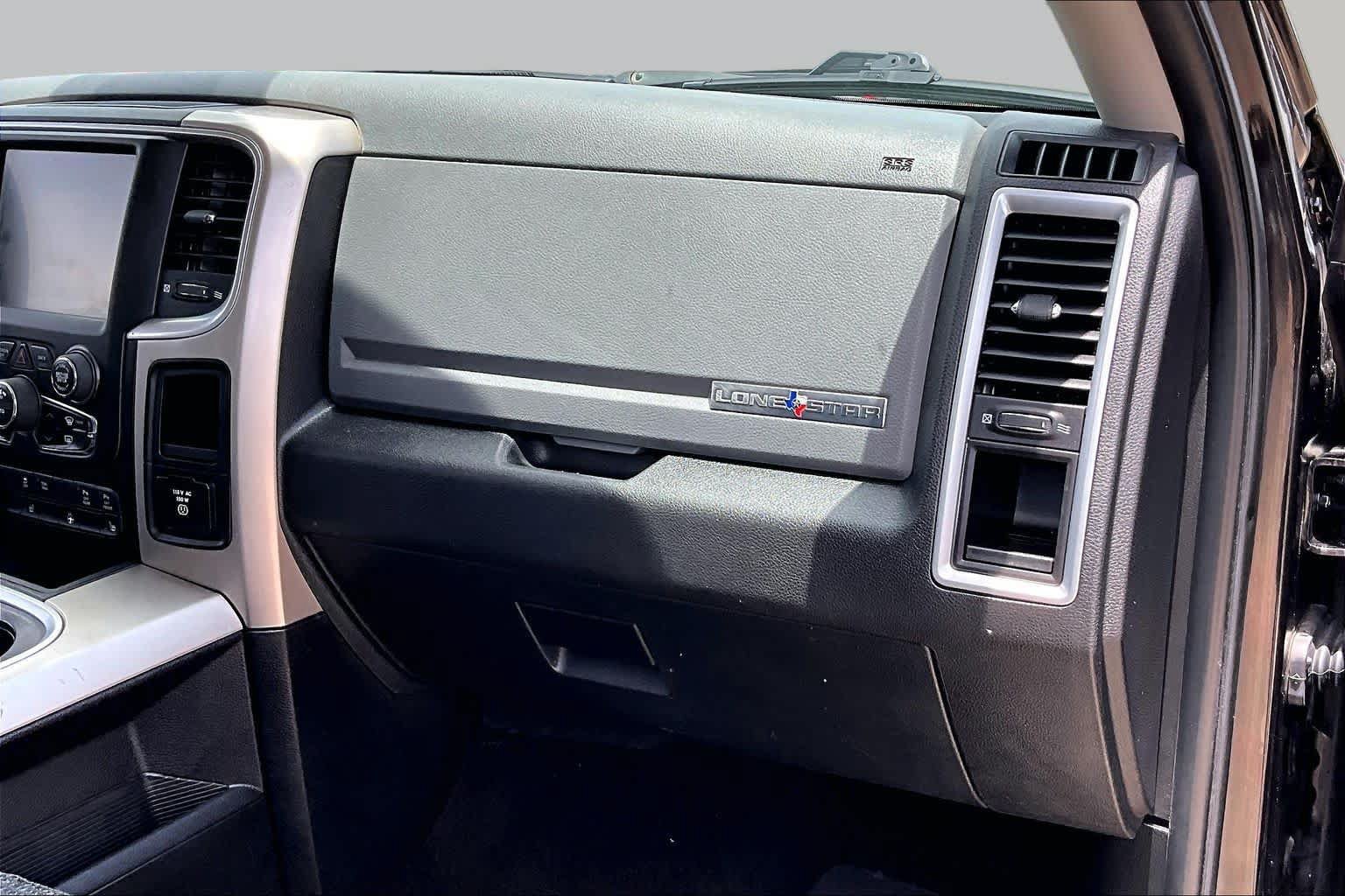 Used 2016 RAM 1500 Lone Star RWD image 17