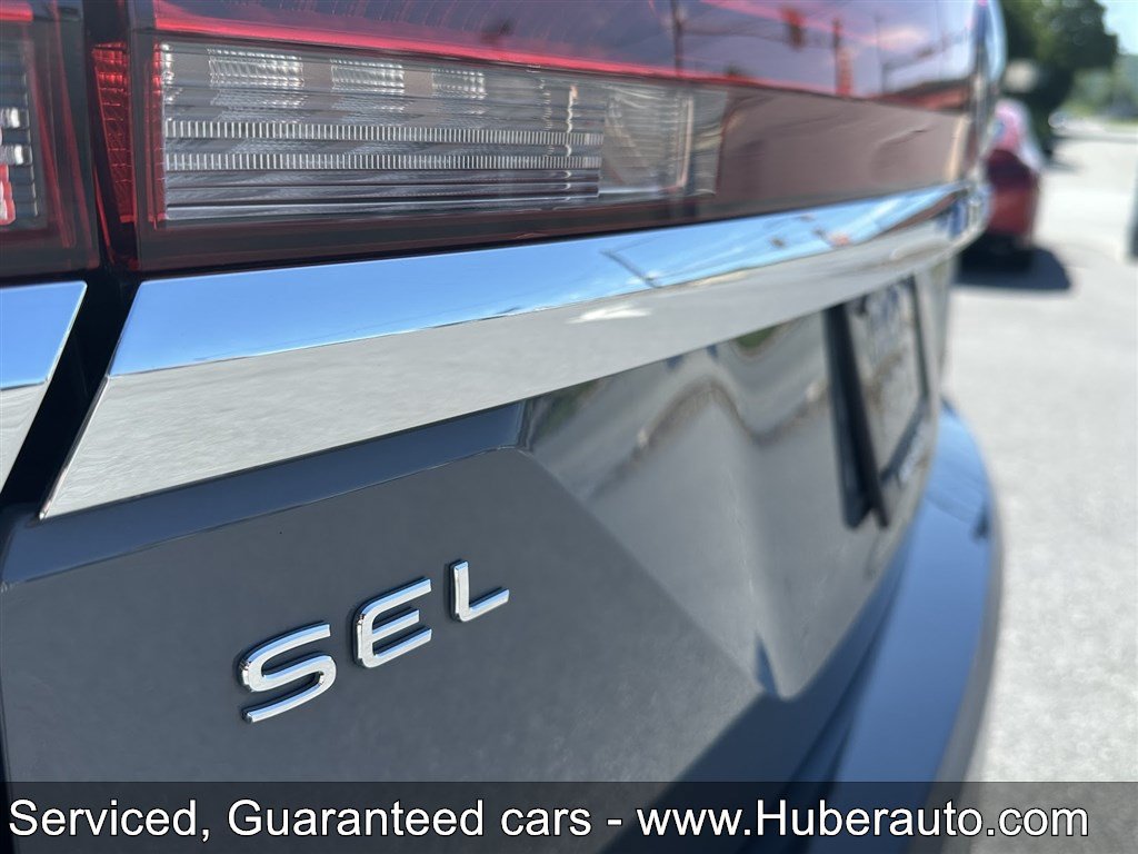 Used 2025 Volkswagen Atlas SEL AWD/4WD image 28