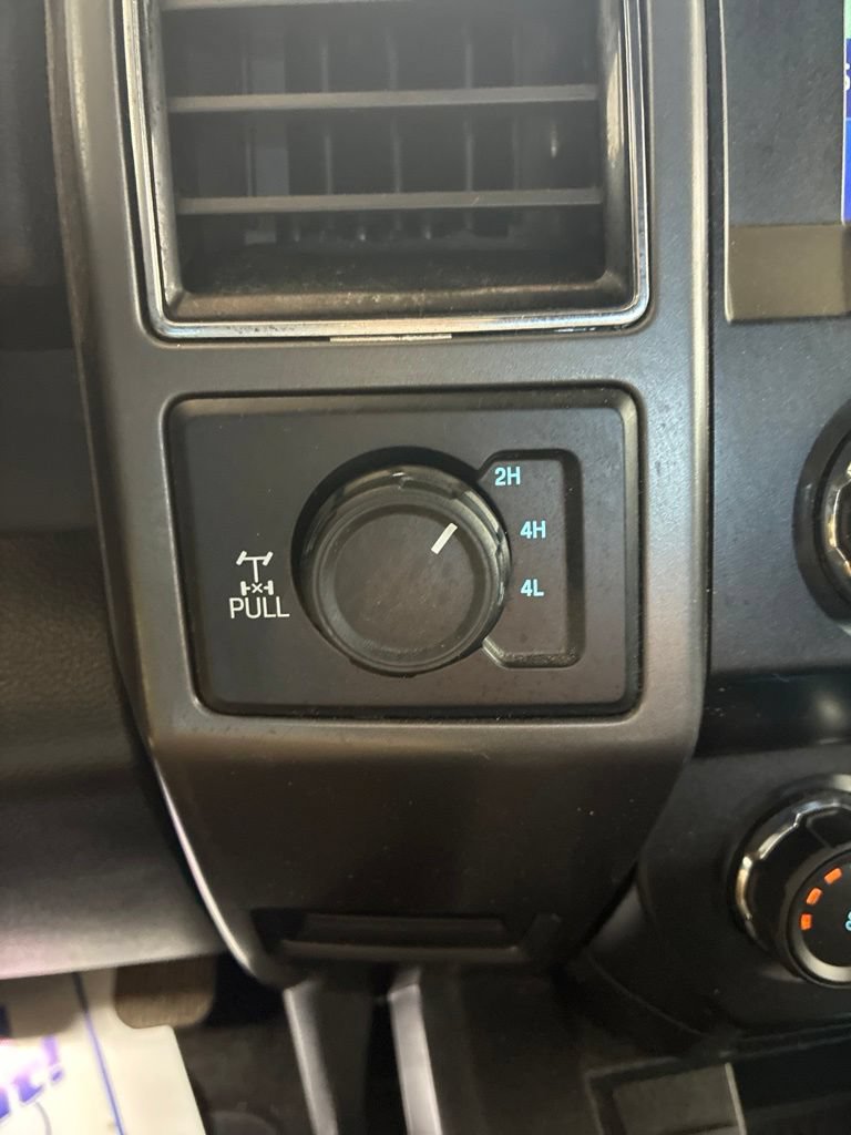 Used 2020 Ford F150 XLT w/ Equipment Group 302A Luxury AWD/4WD image 21