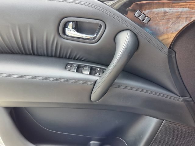 Used 2014 INFINITI QX80 2WD w/ Deluxe Touring Package image 34