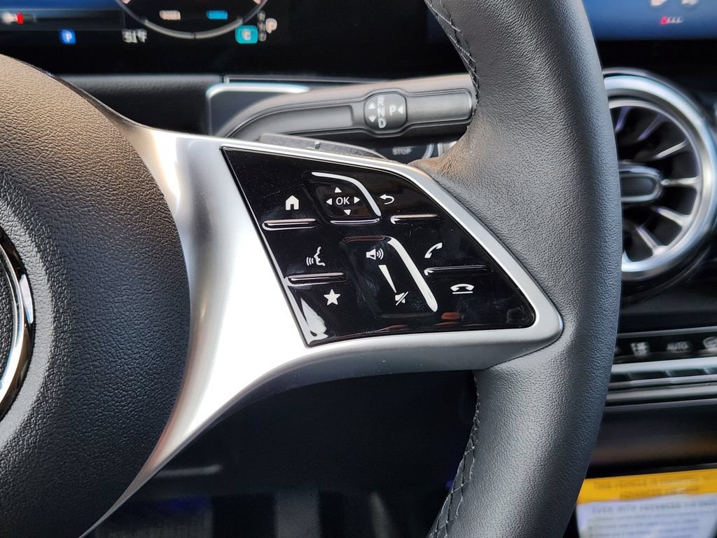 New 2026 Mercedes-Benz GLB 250 4MATIC image 30