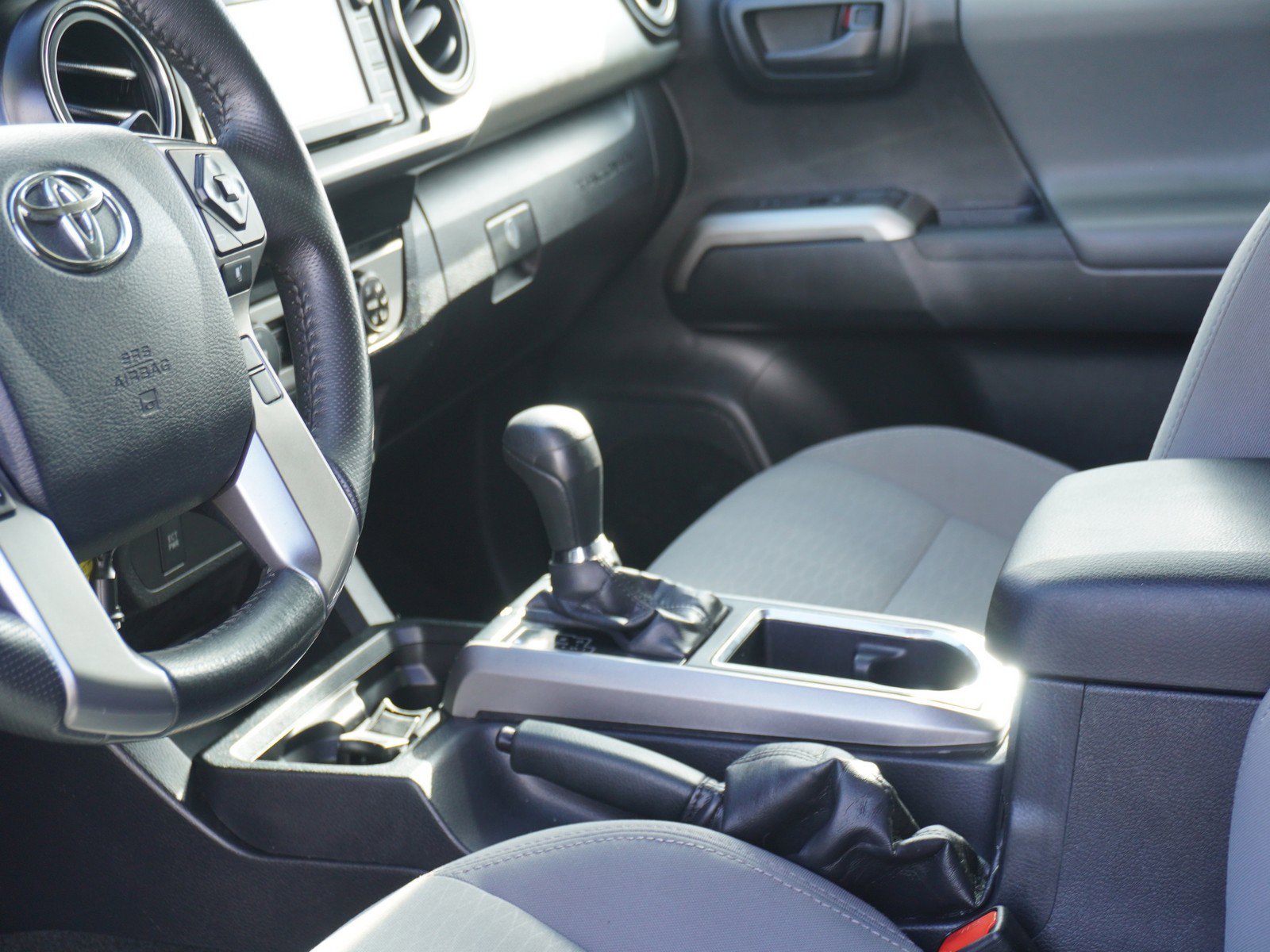 Used 2019 Toyota Tacoma SR5 image 34