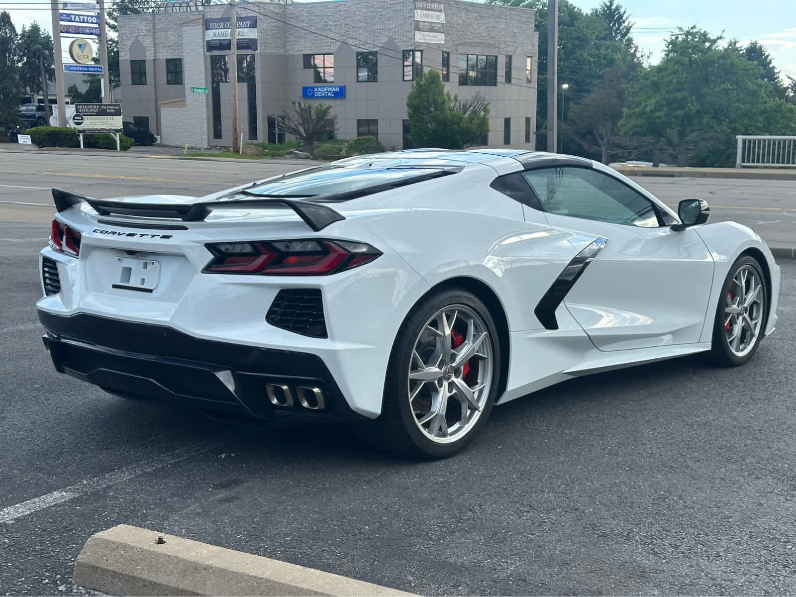 Used 2023 Chevrolet Corvette Stingray Preferred Cpe w/ Z51 Performance Package RWD image 7