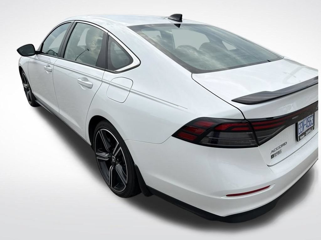 Used 2024 Honda Accord Sport image 4