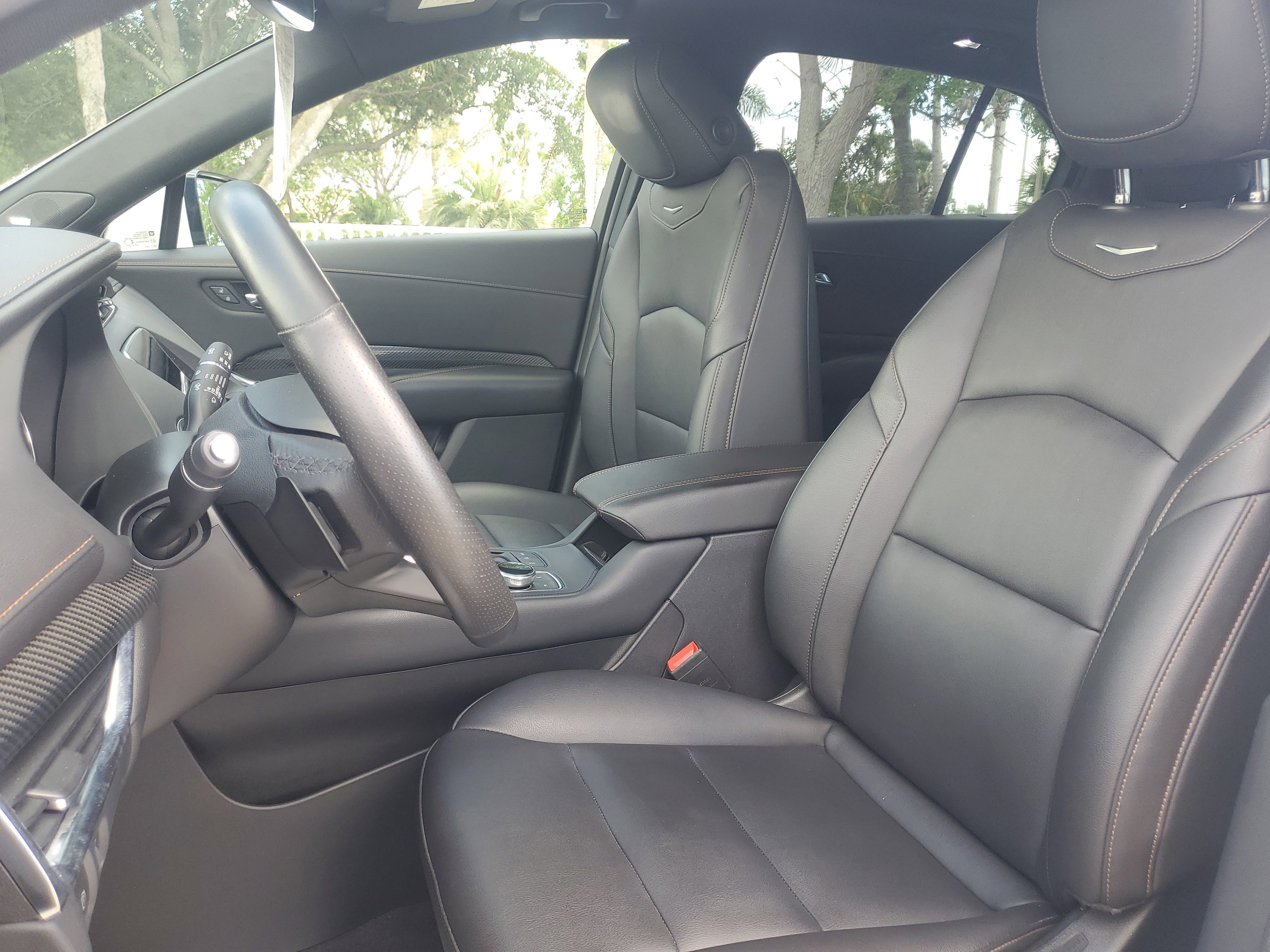 Used 2022 Cadillac XT4 Sport w/ Cold Weather Package image 18